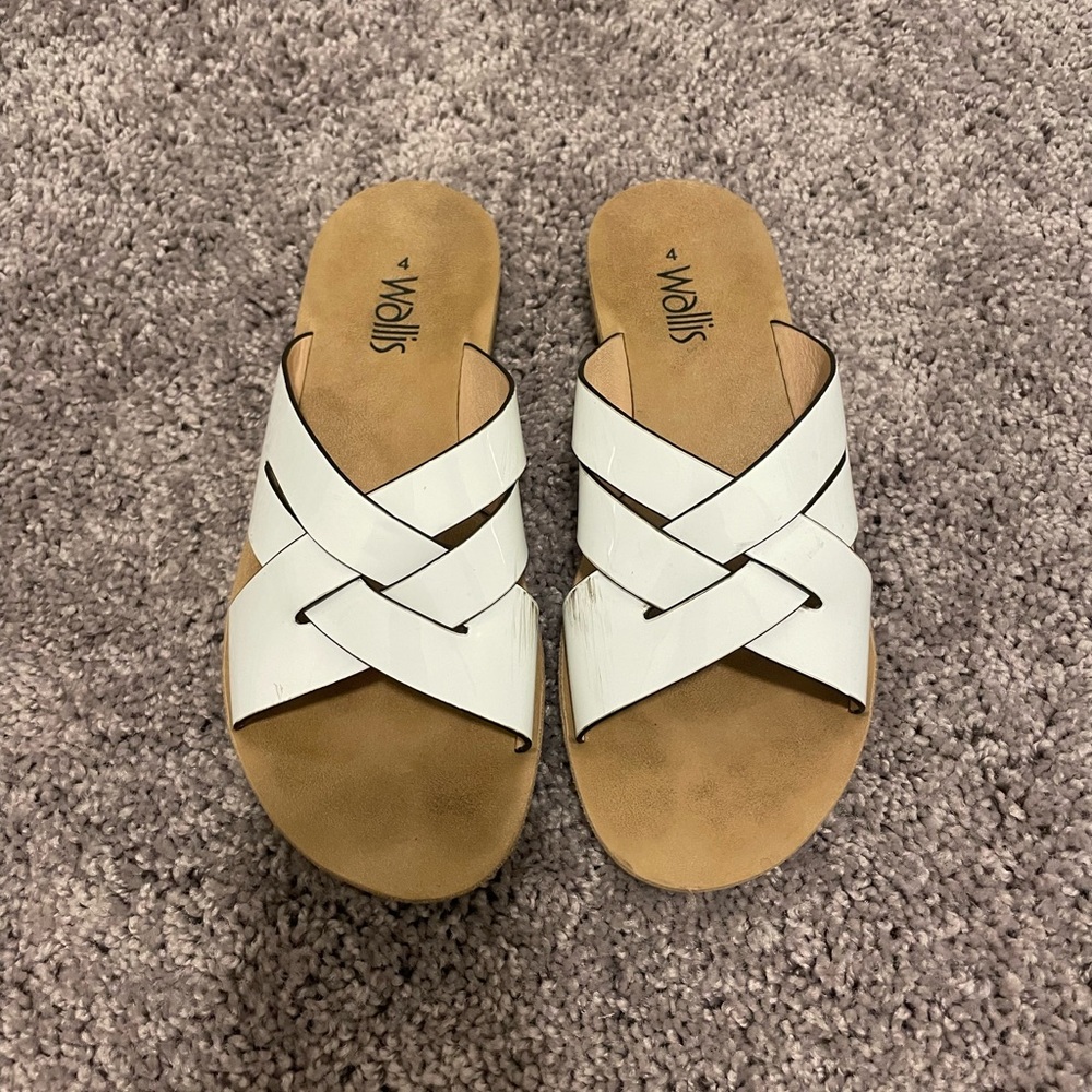 Lightly worn sandals - Picture 2 of 2